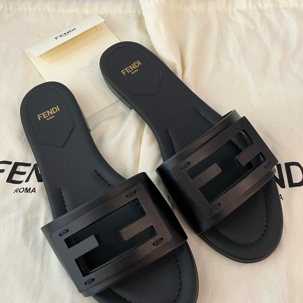(SOLD) Fendi Baguette Slide Sandals